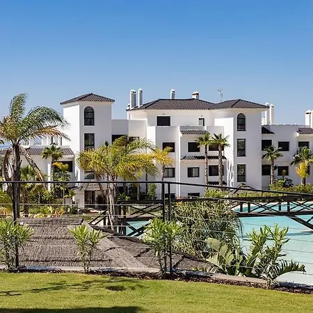 Ground Floor 2 Bedroom At Hills Apartment *