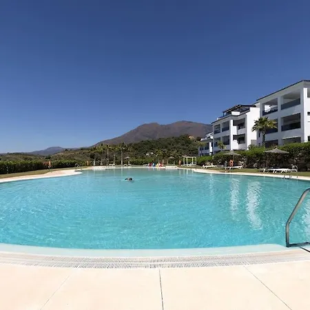 Ground Floor 2 Bedroom At Hills